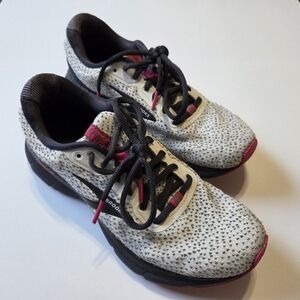 Brooks Trace 1 Running Shoes Women's Size 7.5 Pink Gray White